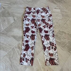 Chico’s Perfect StretchWhite Floral Print Slim Pants